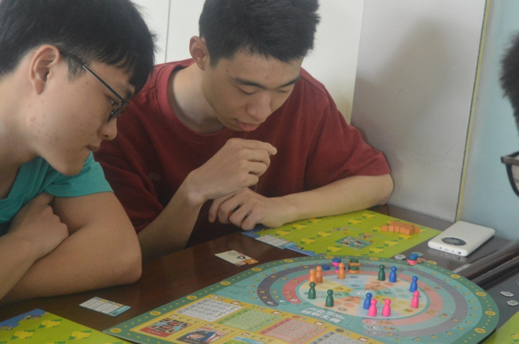 Beat365中文官方网站资源与环境工程学院举办桌游科普活动：以桌游形式传达双碳理念